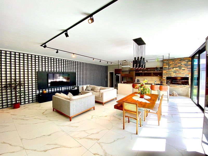 Casa em Condomínio - Venda - Laranjal - Pelotas - RS